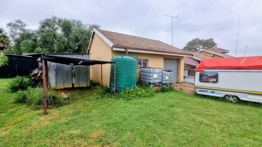 4 Bedroom Property for Sale in Deneysville Free State